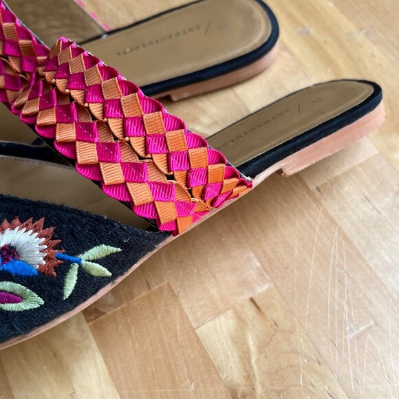 SIZE 38 7.5 8 Anthropologie Paz Boho Embroidered Woven Ribbon Black Mules Slides - Picture 6 of 11